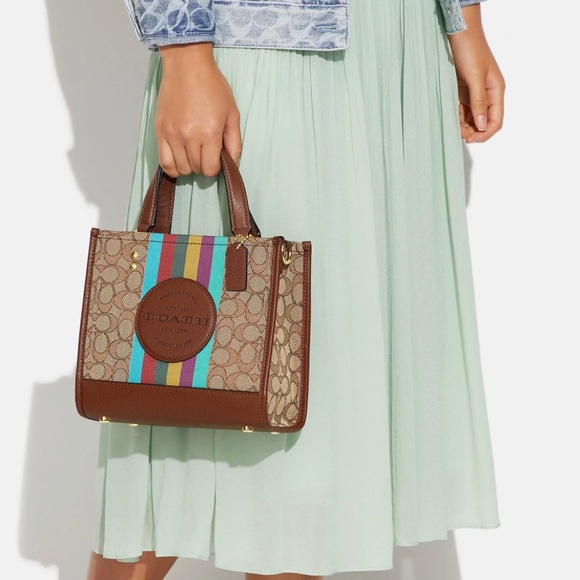 NWT💃Coach Dempsey Tote 22 In Signature Jacquard With Stripe And Coach Patch - Picture 5 of 13
